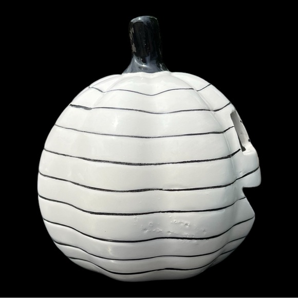 Target Bullseye 2021 Light Up Striped Jack O Lantern Pumpkin - Picture 3 of 7